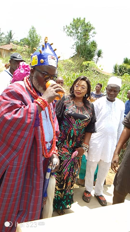 Oba Adebowale Taiwo celebrates birthday in grand style … Commissions borehole for community’s needs. By Kunle Michael