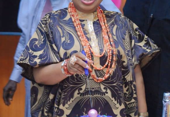 Erelu Taibet Oloruntoba Bows Out of Office.  As Friends, Colleagues And Well Wishers Celebrates her. By Chris Mark