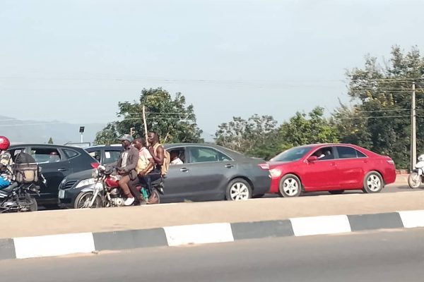 Tensions Rise in Abuja as Security Operatives Conduct Stop-and-Search Amid #FreeNnamdiKanu Protest. By Rachael Adeola AkintanÂ